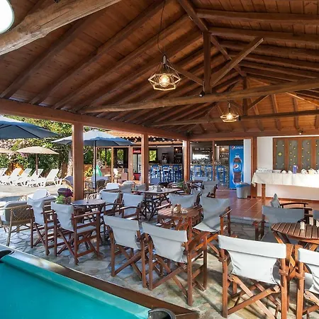 Strawberry Skiathos Πανσιόν 2*