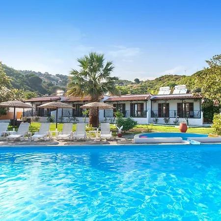 Strawberry Skiathos Αγία Παρασκευή