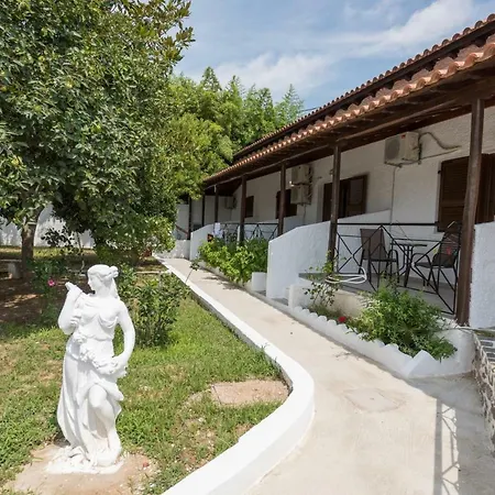 Strawberry Skiathos Πανσιόν