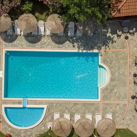 Strawberry Skiathos Αγία Παρασκευή
